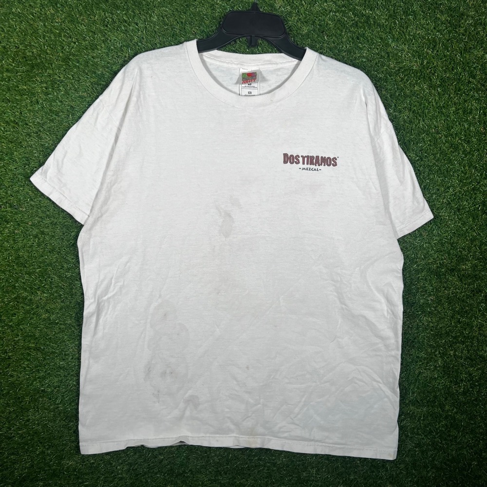 Dos Tiranos Mezcal Tequila Graphic T-Shirt Mens XL White Fruit of the Loom 2418